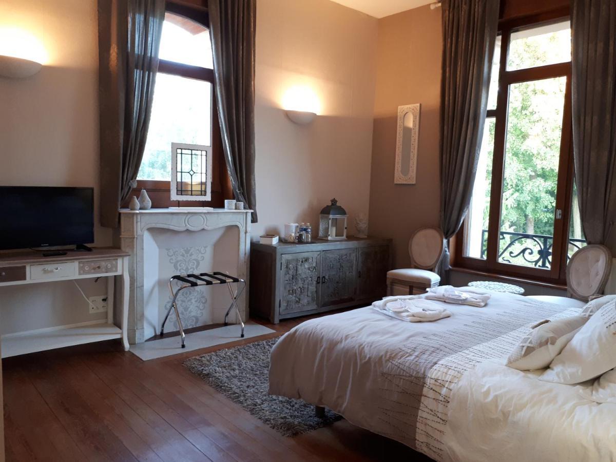 Le Manoir De La Mantille Caudry ภายนอก รูปภาพ