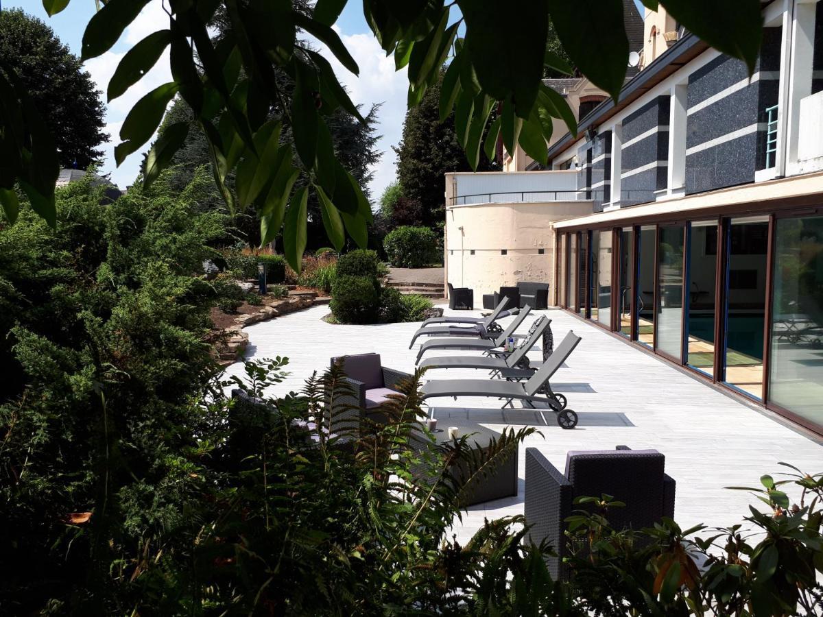 Le Manoir De La Mantille Caudry ภายนอก รูปภาพ