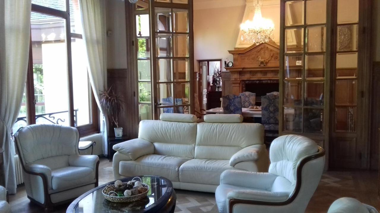 Le Manoir De La Mantille Caudry ภายนอก รูปภาพ